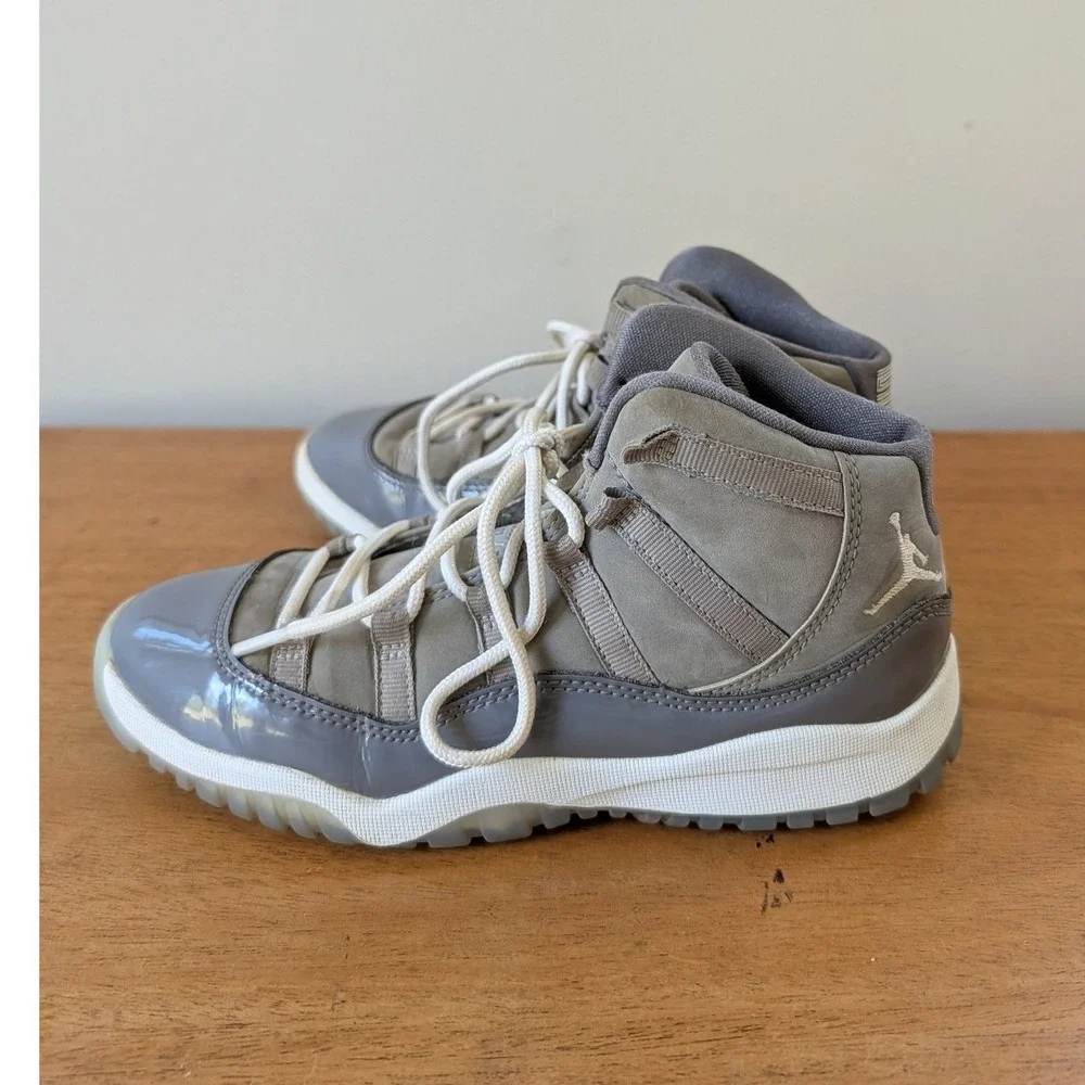 Air Jordan 11 Retro Cool‎ Grey GS Youth Sneakers 378039-005 Size 3Y